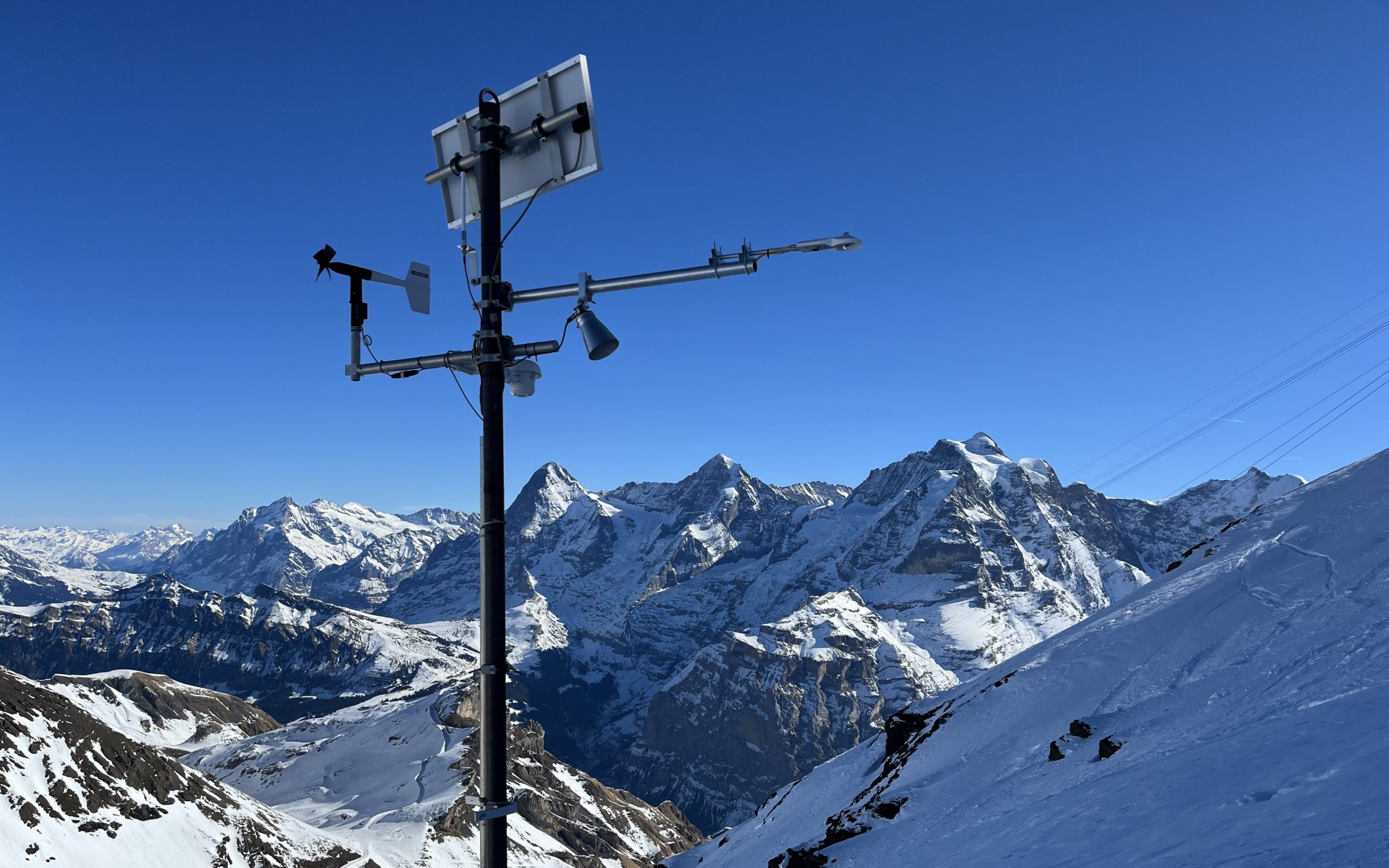Sens Alpin's Permafrost Monitoring Stations powered by Astrocast in the Mount Blanc 